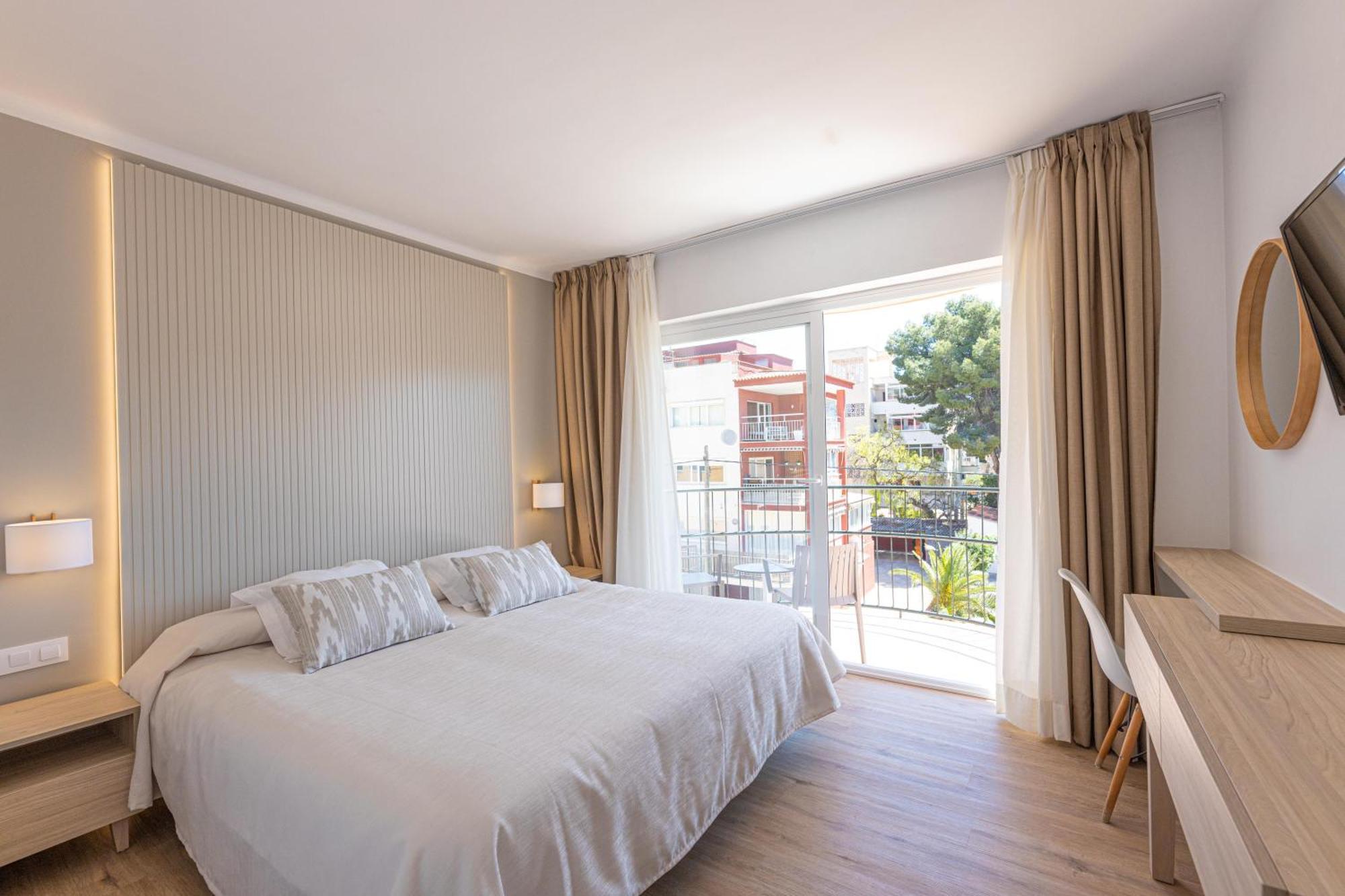 Martinez Apartments Palmanova Exterior foto