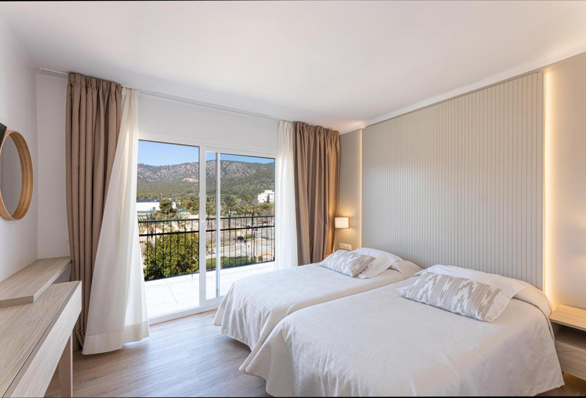 Martinez Apartments Palmanova Exterior foto