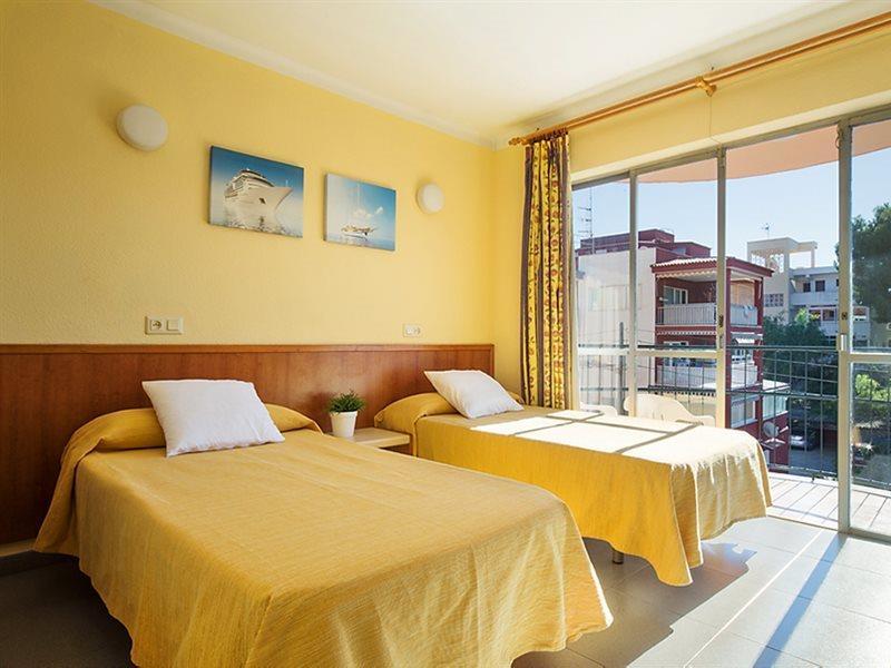 Martinez Apartments Palmanova Exterior foto