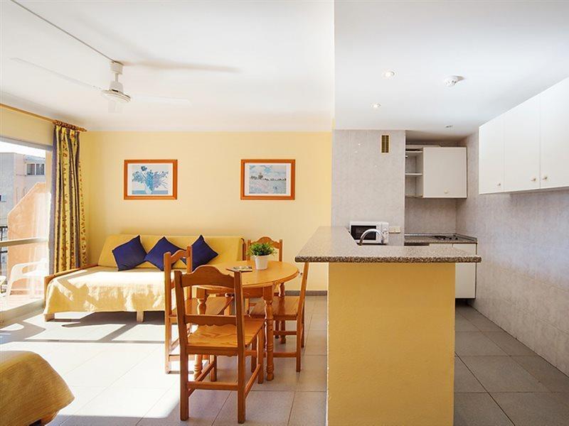 Martinez Apartments Palmanova Exterior foto