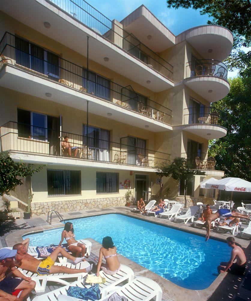 Martinez Apartments Palmanova Exterior foto