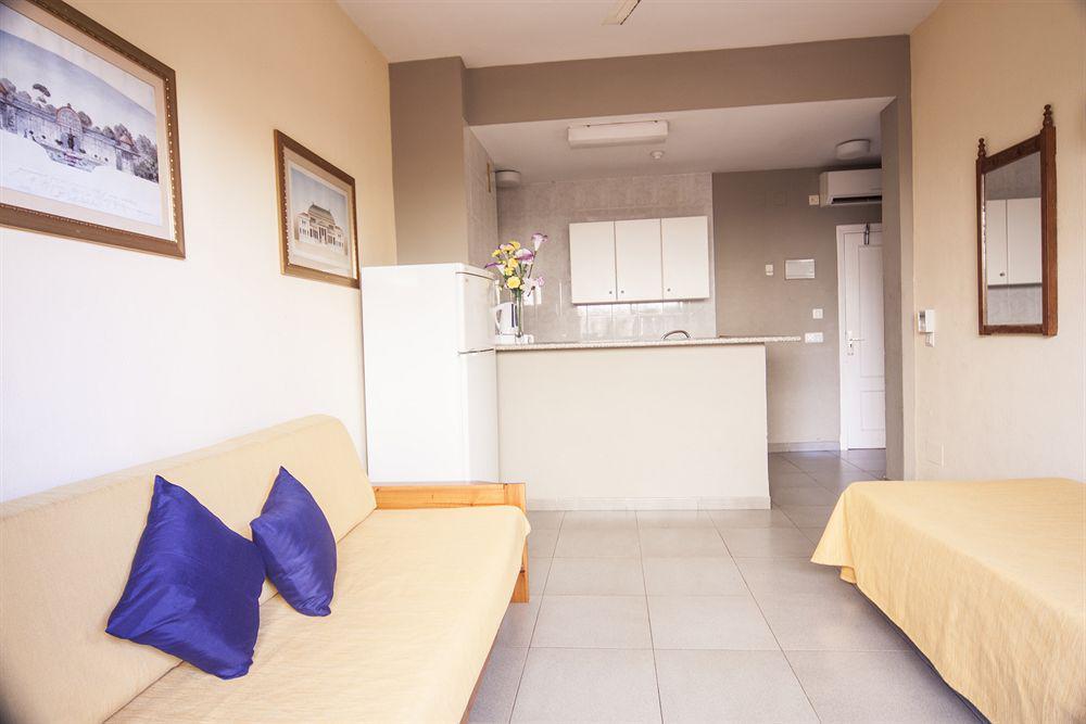 Martinez Apartments Palmanova Exterior foto