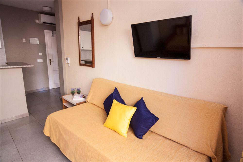 Martinez Apartments Palmanova Exterior foto