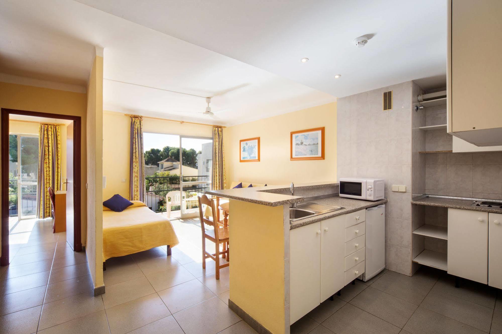 Martinez Apartments Palmanova Exterior foto